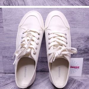 Old Navy Low Top Canvas Sneaker White Women's sz 9.5